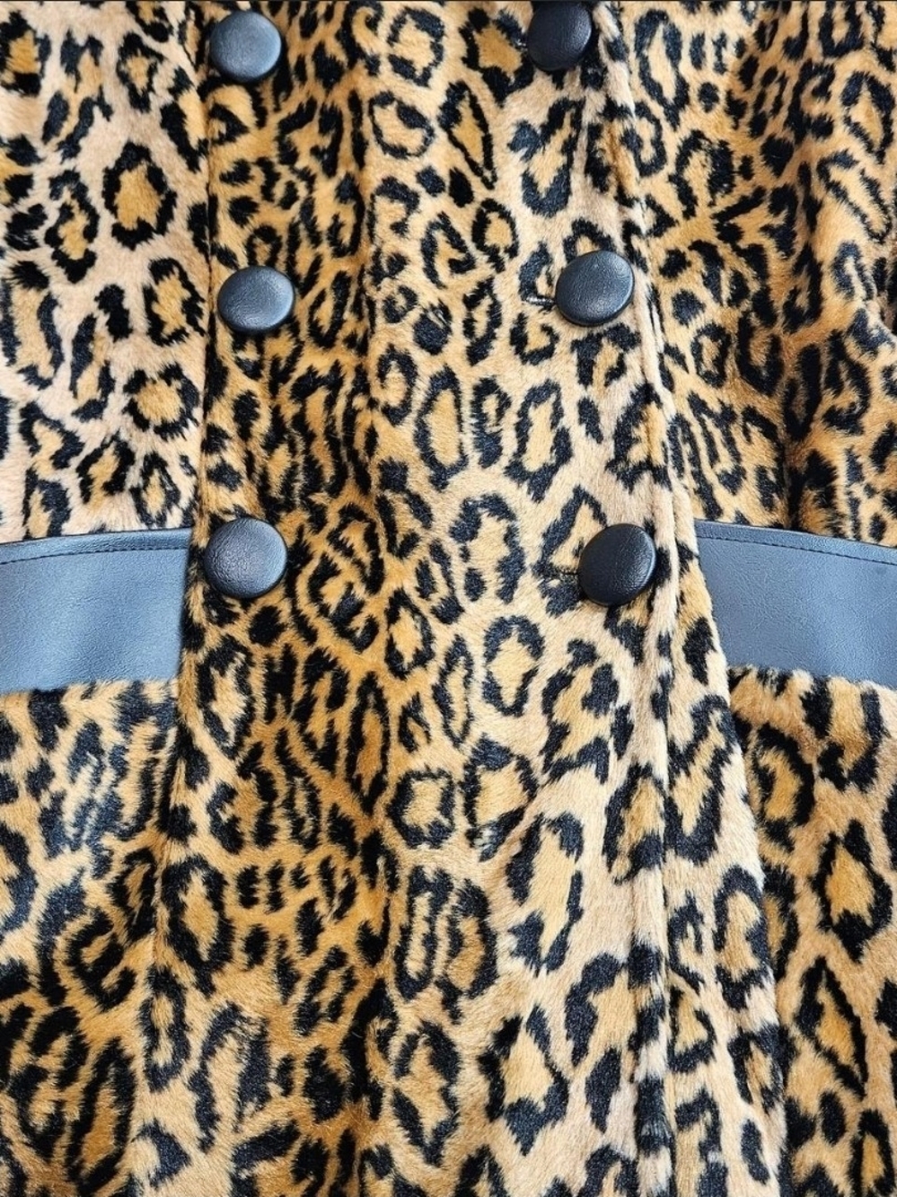 Lip Service Women's Vintage Leopard Print Pea Coat in Tan & Black🐅 - Picture 4 of 5